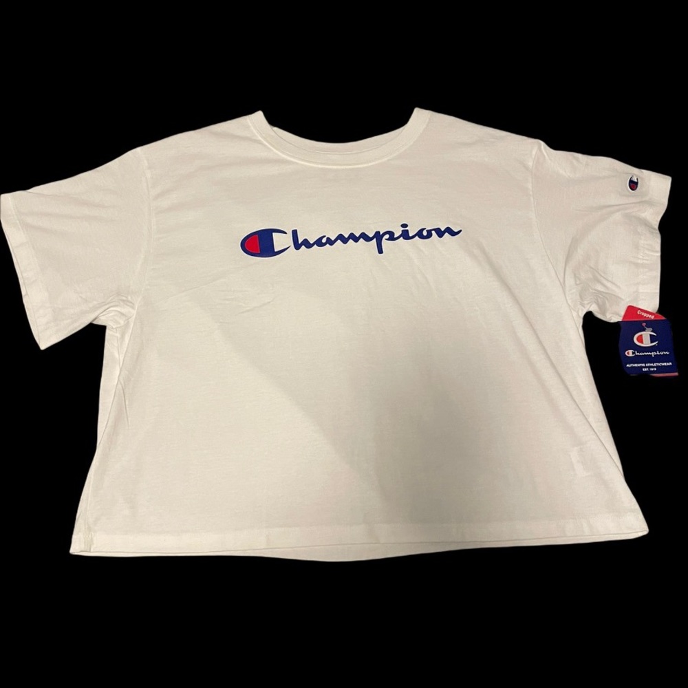 White cropped champion tee